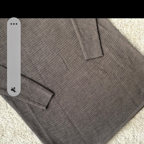 Tahari Merino Wool Sweater - Picture 7 of 12